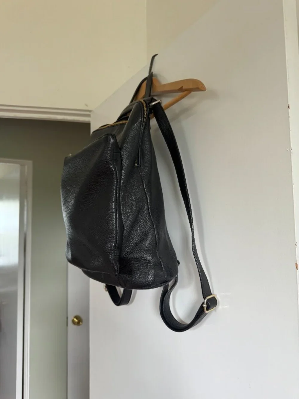 Black Genuine Italian Leather 2 in 1 Backpack & Shoulder Bag